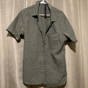 Lululemon mens short sleeve button down